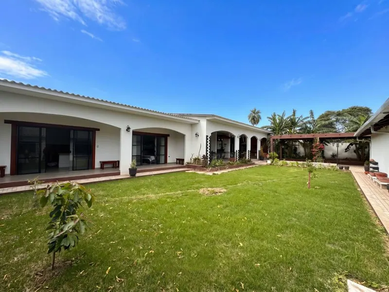 House with 2 commercial spaces for sale in La Tranquera II development: foto 3 de 46