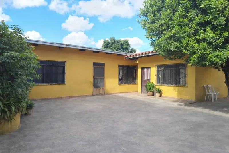 Casa de 4 dormitorios en venta en el Plan 3000, 265 m² de terreno: foto 1 de 8