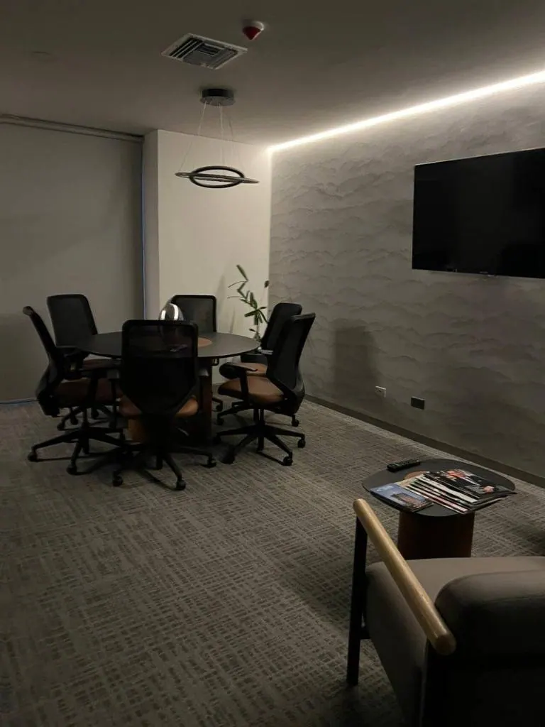 17.17 m² office for sale in In Towers, Urubó: foto 3 de 5