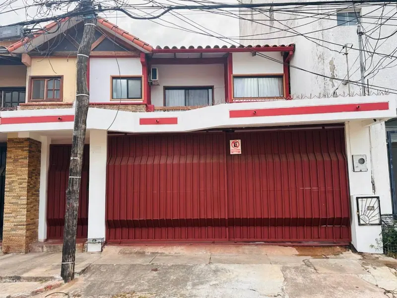 Casa de 4 dormitorios en venta en la Zona Norte, 5to anillo: foto 1 de 11