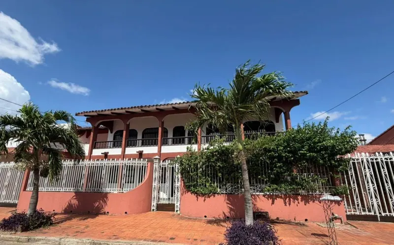 6-bedroom house for sale in Barrio Hamacas, North Zone: foto 4 de 7
