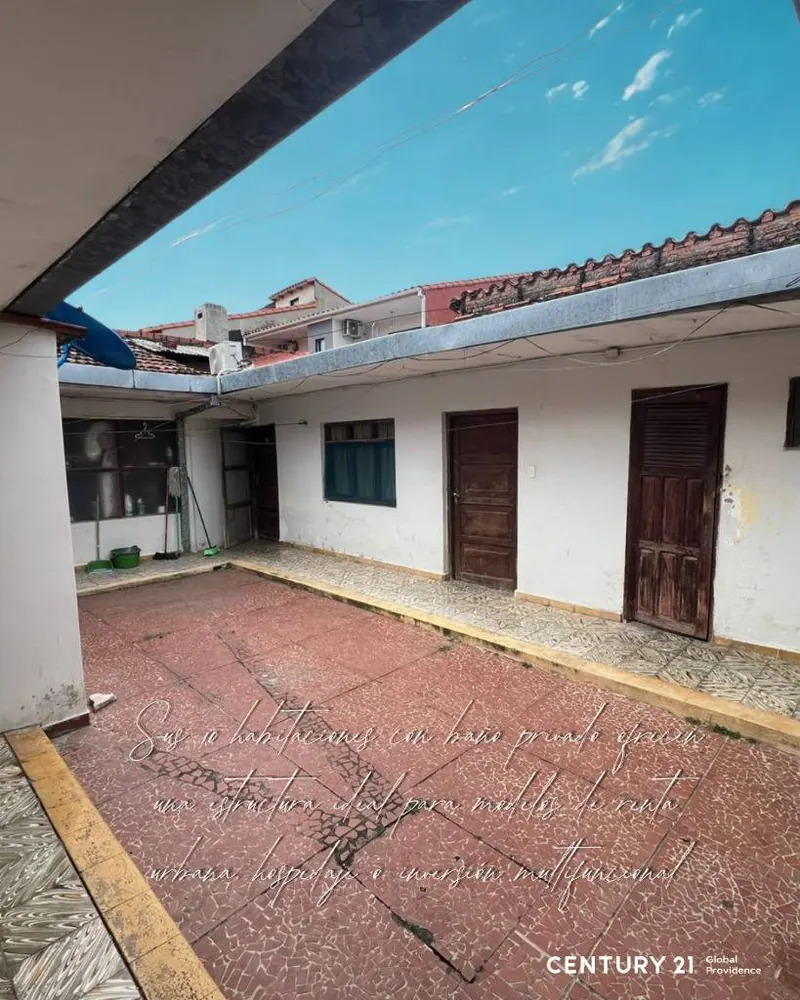 Casa de uso mixto con 10 habitaciones en venta en la Zona Este: foto 2 de 12