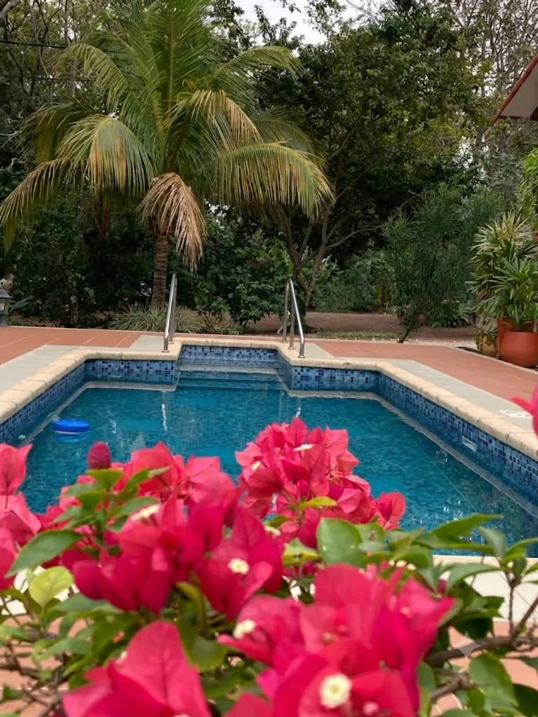 Casa con piscina en venta en el condominio Laguna Azul, La Guardia: foto 22 de 25