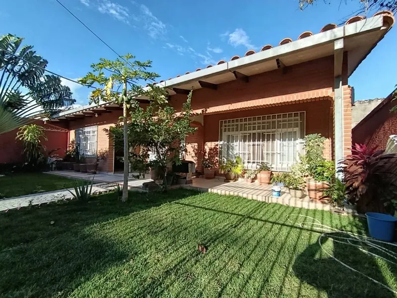 Casa de una planta en esquina en venta en la Zona Norte: foto 4 de 23