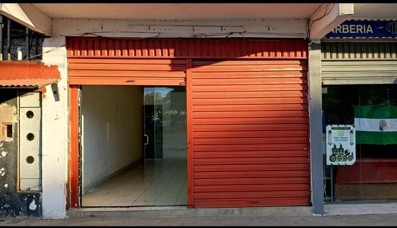 Local comercial en alquiler sobre la Av. Santos Dumont, 3er anillo: foto 1 de 1