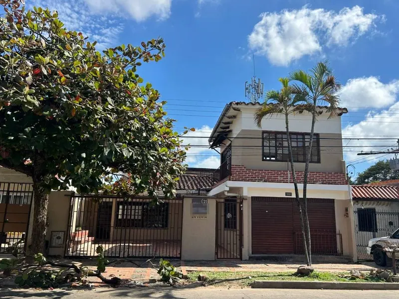 7-bedroom house for sale on Av. Alemana, North Zone: foto 1 de 16