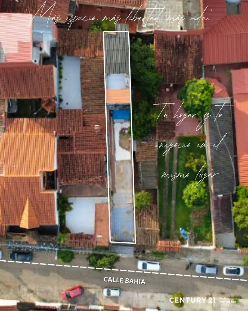 Casa tríplex de 3 dormitorios en venta en la Zona Este, uso comercial: foto 1 de 10