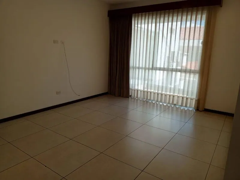 5-bedroom house for sale in the Villa de las Mercedes gated community: foto 7 de 30