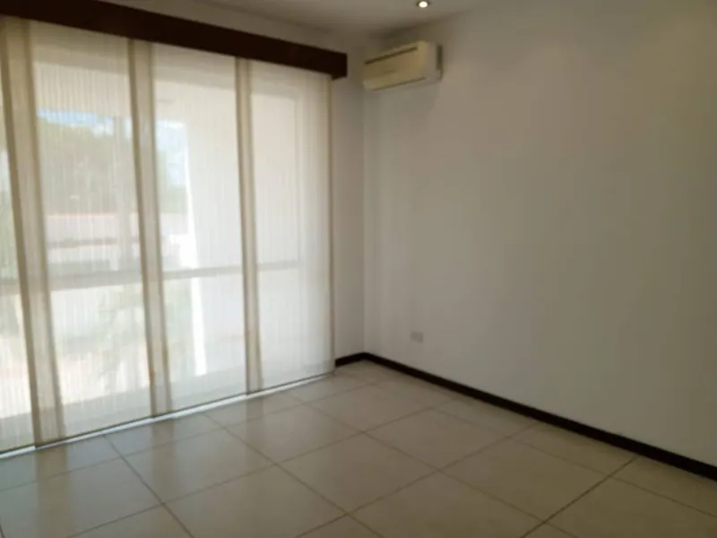 5-bedroom house for sale in the Villa de las Mercedes gated community: foto 8 de 30