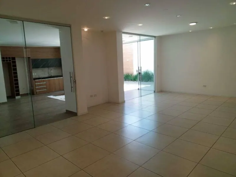 5-bedroom house for sale in the Villa de las Mercedes gated community: foto 10 de 30
