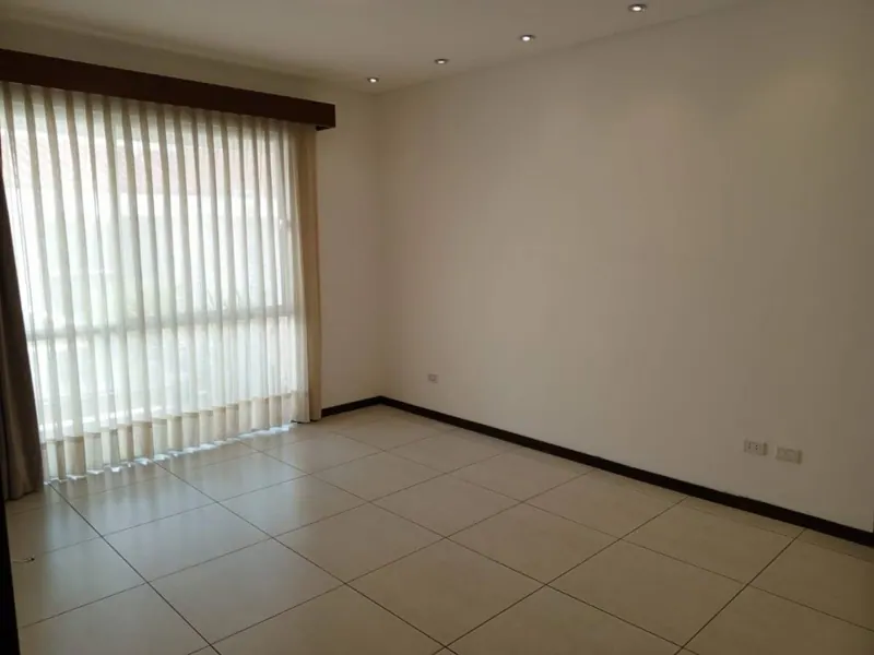 5-bedroom house for sale in the Villa de las Mercedes gated community: foto 21 de 30