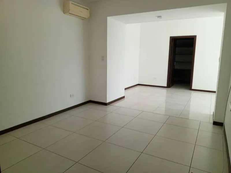 5-bedroom house for sale in the Villa de las Mercedes gated community: foto 26 de 30