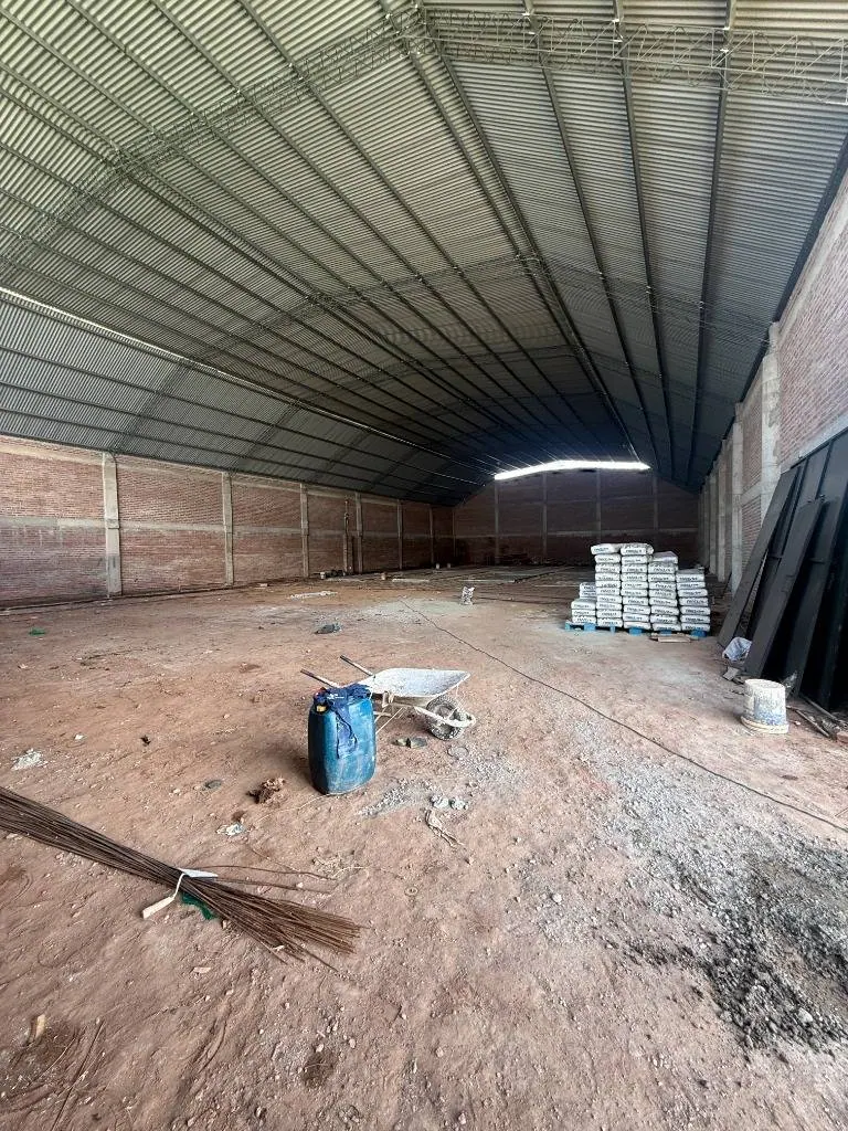 800 m² warehouse for rent on Av. Alemana and the 8th ring: foto 7 de 8