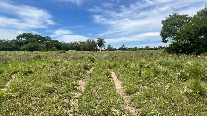 360 m² lot for sale in the Viru Viru development, Warnes: foto 1 de 4