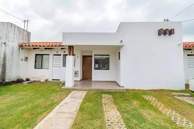 Casa de 3 dormitorios en venta en el condominio La Fontana Riviera I: foto 1 de 10