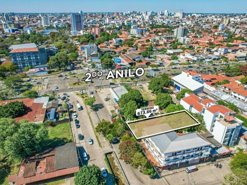 673.66 m² lot for sale on Av. Hernando Sanabria: foto 1 de 4