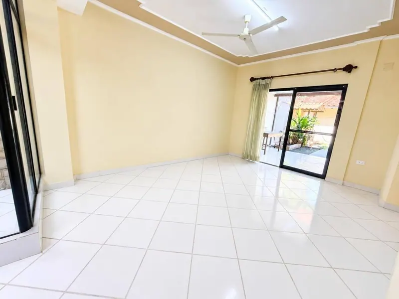 Casa de 4 dormitorios en venta en la Radial 27, Zona Norte: foto 3 de 10