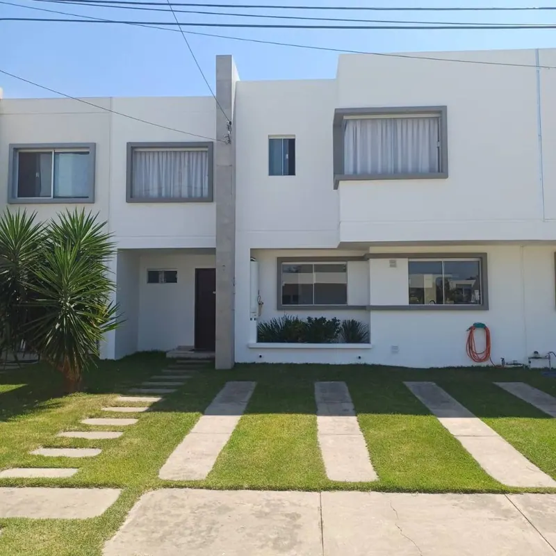 4-bedroom house for sale in the Brisas del Norte II gated community: foto 1 de 16