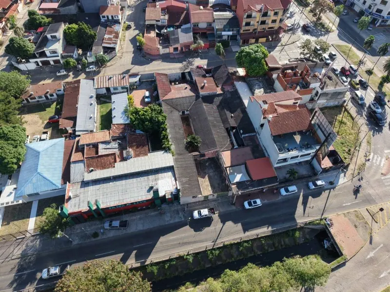 Terreno comercial de 406,86 m² en venta sobre el 2do anillo: foto 7 de 8