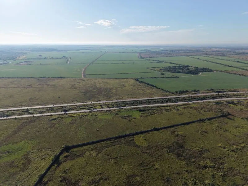 33,805.46 m² lot for sale on the Santa Cruz–Warnes dual carriageway: foto 8 de 11
