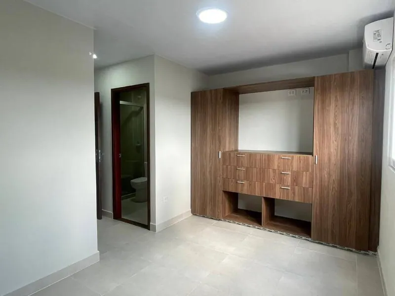 Departamento de 3 dormitorios en suite en venta sobre la Av. Banzer: foto 5 de 12