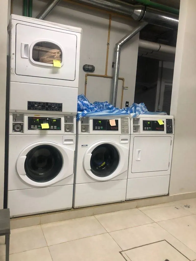 Departamento de 3 dormitorios en suite en venta sobre la Av. Banzer: foto 10 de 12