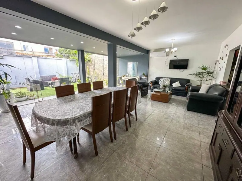 Casa con departamento independiente en venta en barrio Chacarilla: foto 3 de 8