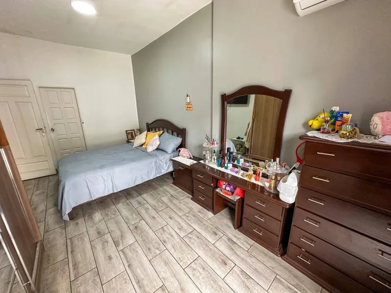Casa con departamento independiente en venta en barrio Chacarilla: foto 4 de 8