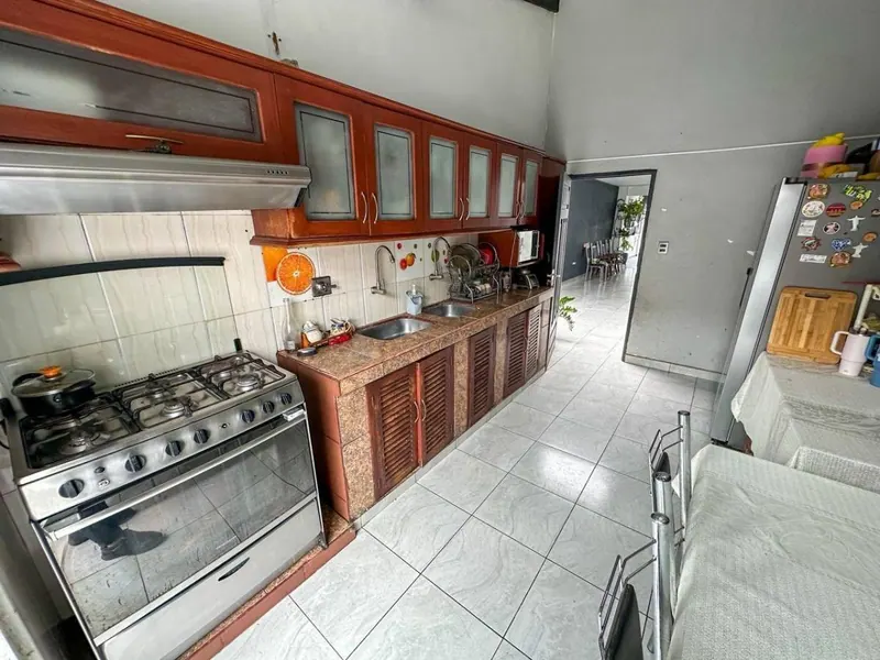 Casa con departamento independiente en venta en barrio Chacarilla: foto 6 de 8