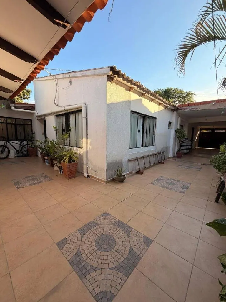 Casa comercial con departamento independiente en venta en la Zona Este: foto 6 de 16