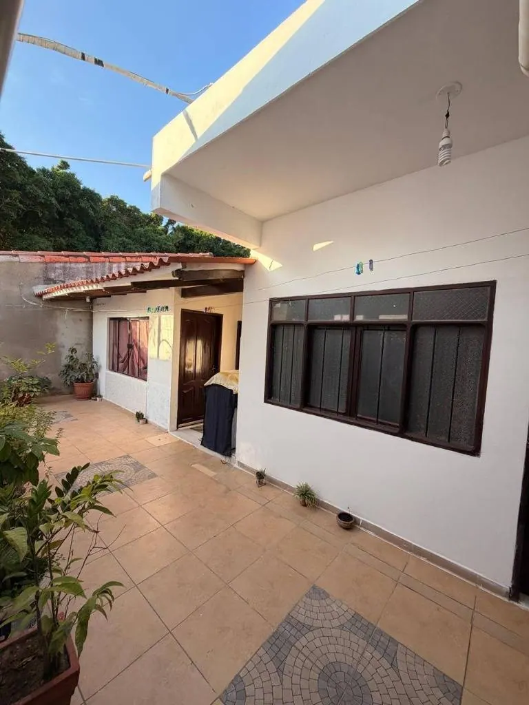 Casa comercial con departamento independiente en venta en la Zona Este: foto 8 de 16