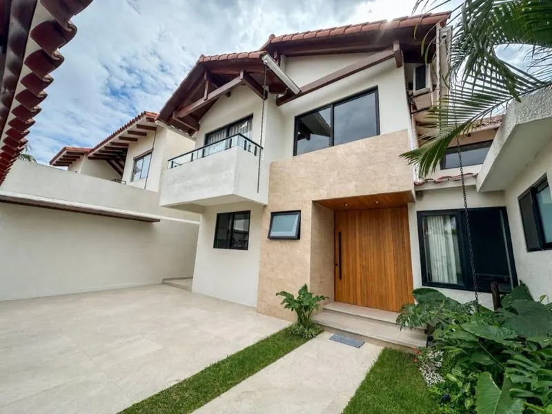 Casa de 3 dormitorios en venta sobre la Av. Pilcomayo, Zona Sur: foto 2 de 30