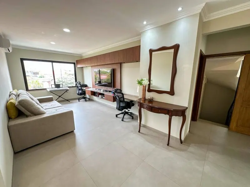 Casa de 3 dormitorios en venta sobre la Av. Pilcomayo, Zona Sur: foto 8 de 30
