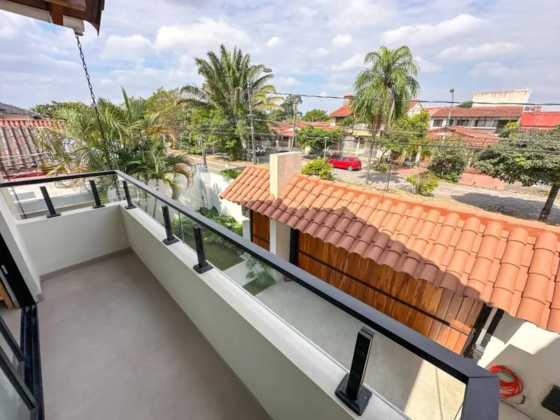 Casa de 3 dormitorios en venta sobre la Av. Pilcomayo, Zona Sur: foto 15 de 30