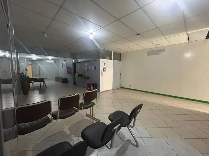 Local comercial para centro médico en venta en el centro, 414 m²: foto 4 de 5