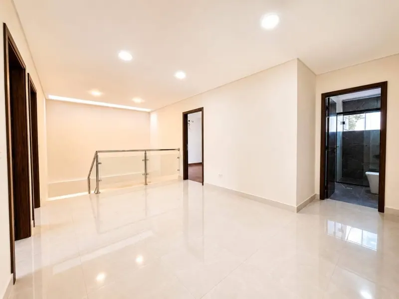 Casa a estrenar de 4 dormitorios en venta en la Zona Norte, Av. Banzer: foto 12 de 14