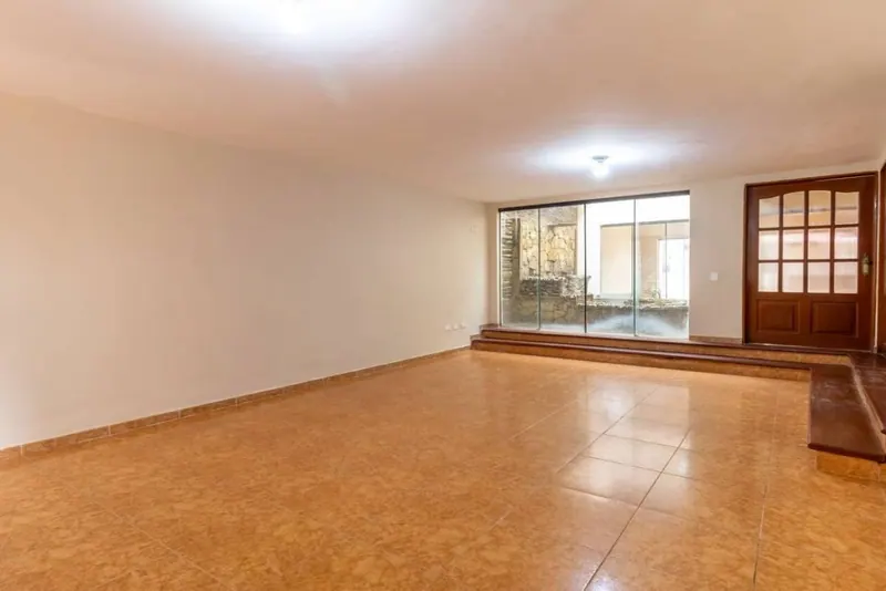 Casa de 5 dormitorios en venta en la zona Las Américas, 2do anillo: foto 7 de 27