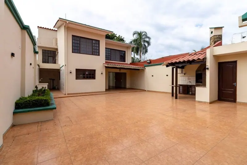 Casa de 5 dormitorios en venta en la zona Las Américas, 2do anillo: foto 15 de 27