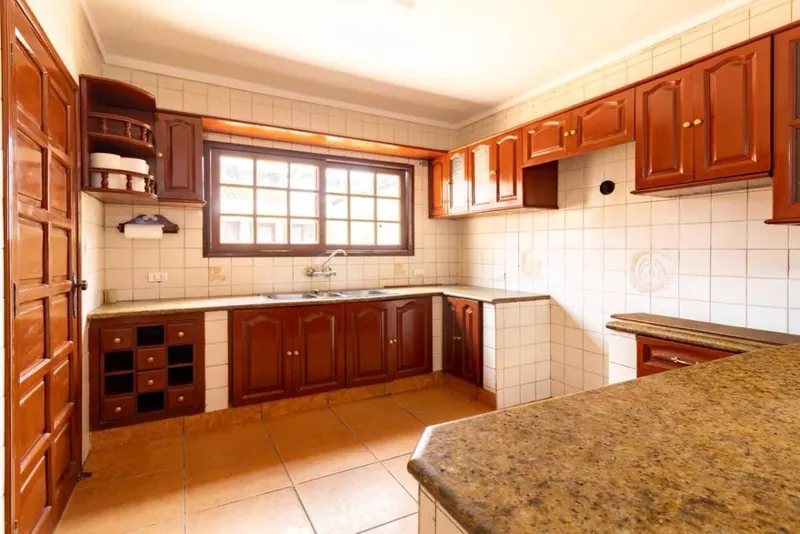 Casa de 5 dormitorios en venta en la zona Las Américas, 2do anillo: foto 21 de 27