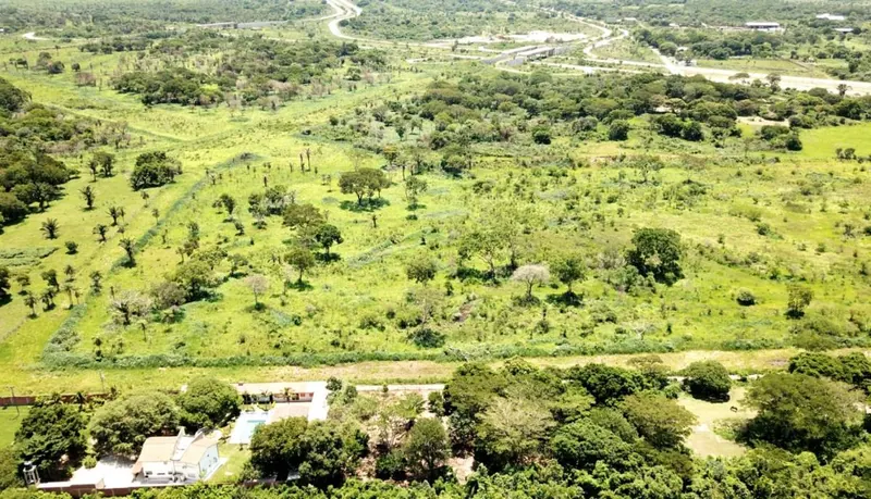 2,500 m² lot for sale on Avenida G77, North Zone: foto 4 de 8