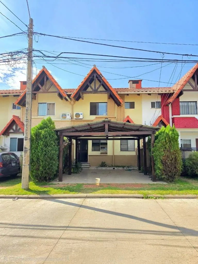 Casa de 3 dormitorios en venta en el condominio Villa Doria Pamphili: foto 1 de 14