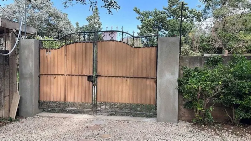 4-bedroom house for anticrético in Guapilo neighborhood, East Zone