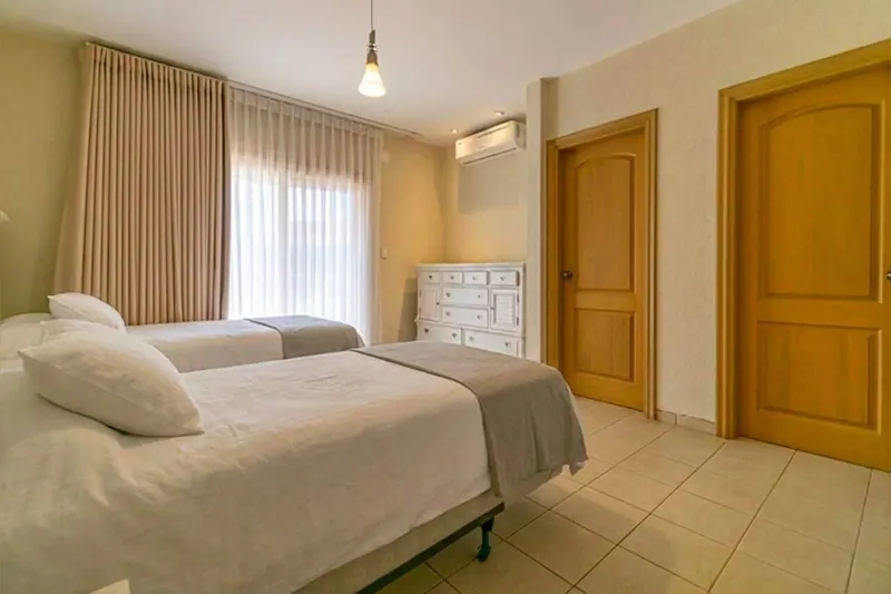 4-bedroom house for sale in the La Hacienda 1 gated community: foto 3 de 14