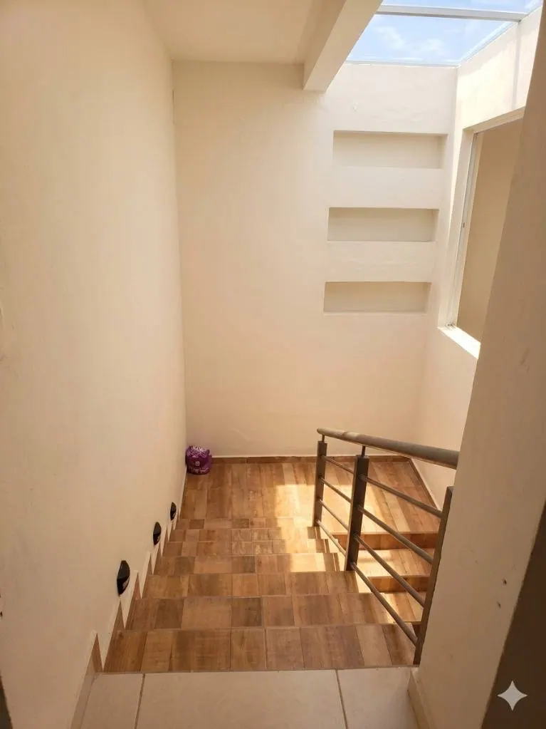 Casa con departamento independiente en anticrético en Los Totaises: foto 12 de 25