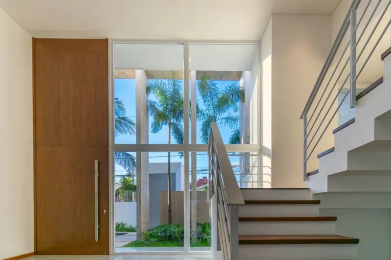 Casa con piscina en venta sobre la Av. Alemana, Zona Norte: foto 6 de 13