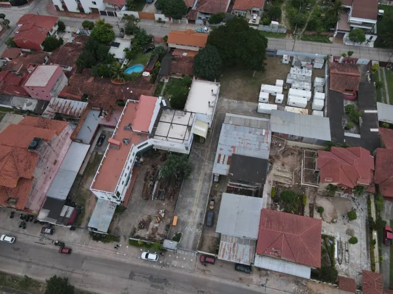 Edificio comercial en venta sobre la Av. Santos Dumont, 5to anillo: foto 3 de 5