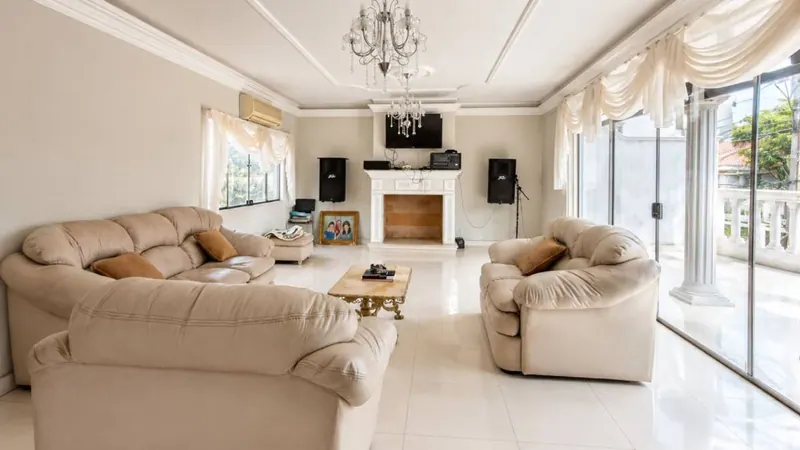 518.45 m² house with pool for sale in Equipetrol, Sirari: foto 4 de 12