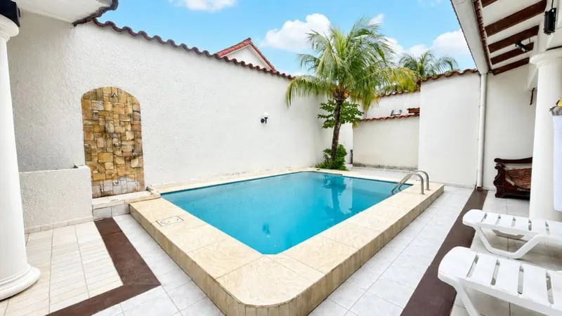 518.45 m² house with pool for sale in Equipetrol, Sirari: foto 6 de 12