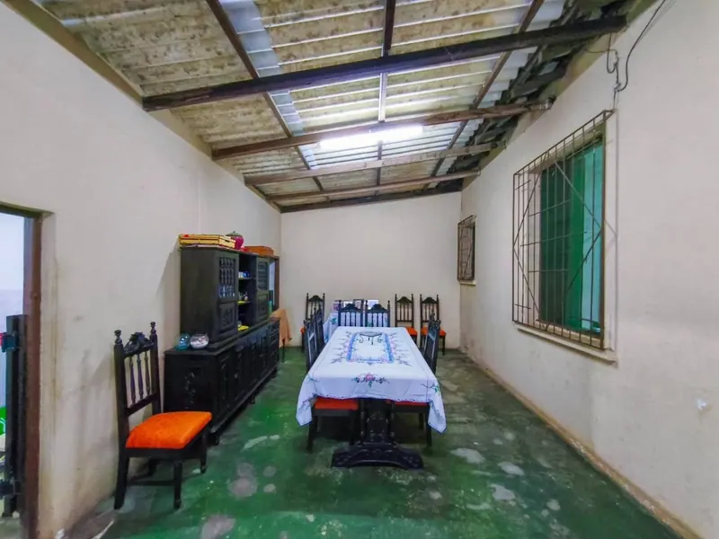 Casa de 3 dormitorios en venta en la Zona Este, salida a dos calles: foto 6 de 17