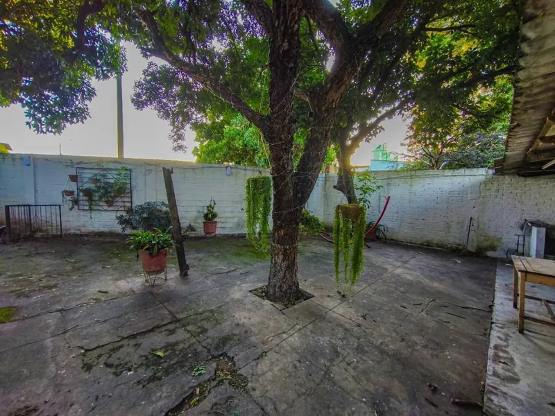 Casa de 3 dormitorios en venta en la Zona Este, salida a dos calles: foto 13 de 17